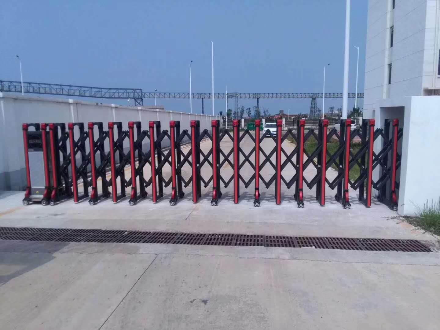 福永伸缩门可以烤漆吗
